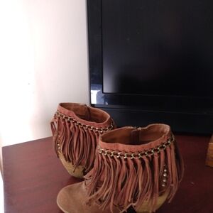 Fringed Brown Ankle Boots